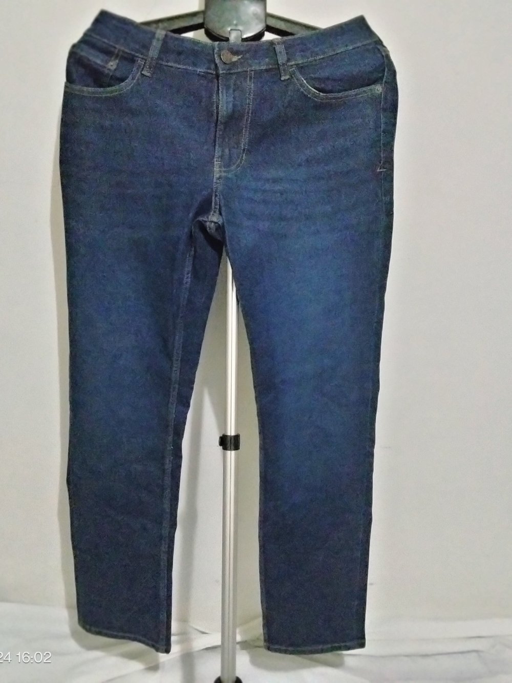 IZOD Saltwater Men's Straight Fit Stretch Denim Jeans Dark Blue 32x32 NWT